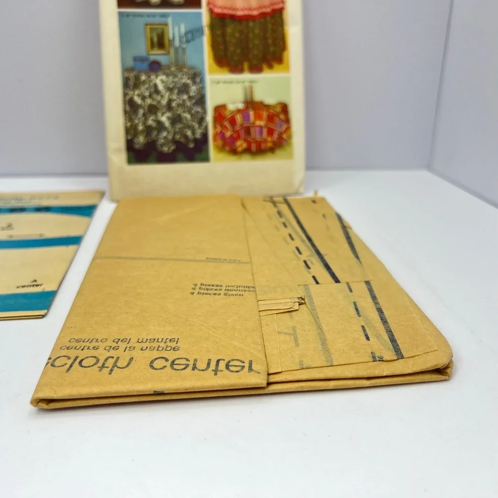 Simplicity 5474 Round Tablecloth and Napkins Sewing Pattern Vintage 1973‎ Uncut